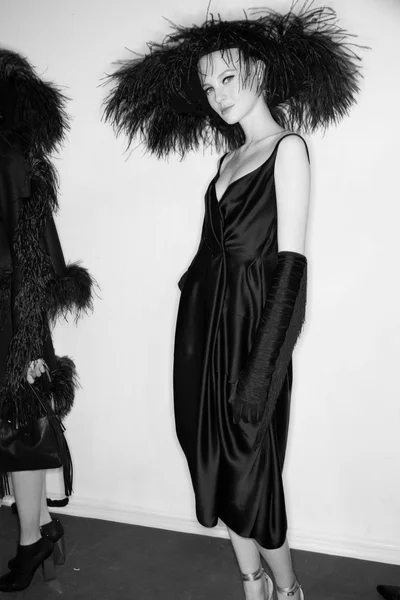 Look 34